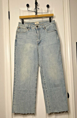 Oliver Logan Aberdeen Wide Leg Crop Jeans Size 29 Light Wash Raw Hem